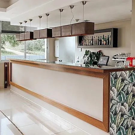Hotel Coroa De 3*